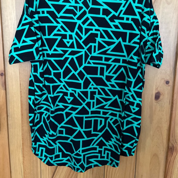 LulaRoe Irma top. Size S - Picture 3 of 3